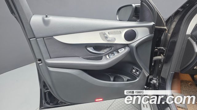 Mercedes-Benz GLC-Class (X253) GLC350e 4MATIC 2019 — фото 24