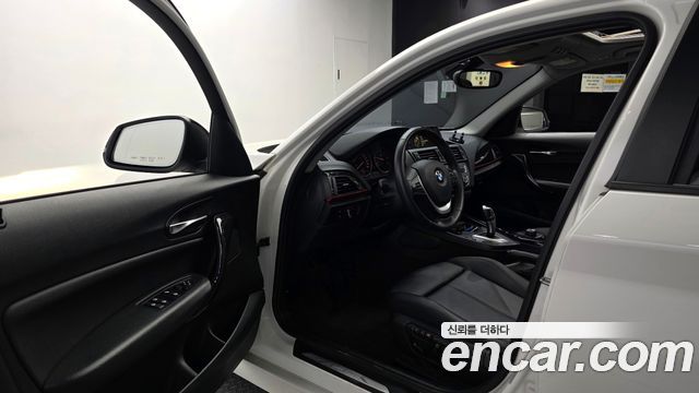 BMW 1 Series (F20) 118d Sport 5Door 2015 — фото 10