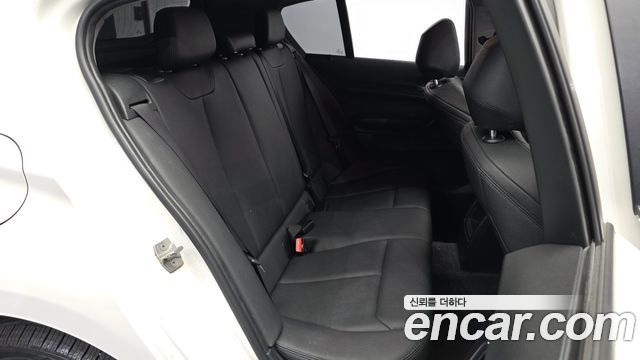 BMW 1 Series (F20) 118d Sport 5Door 2015 — фото 12