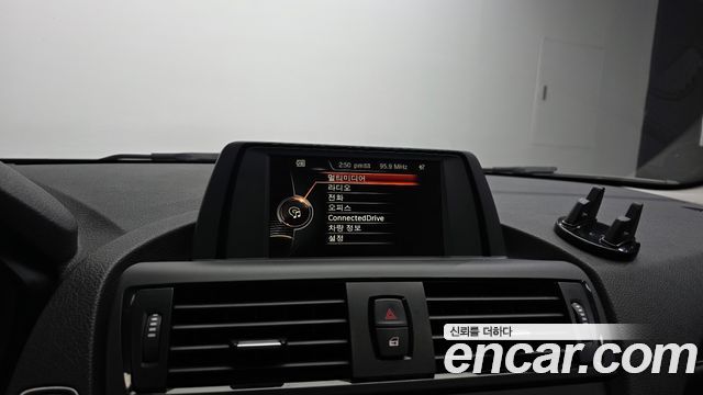 BMW 1 Series (F20) 118d Sport 5Door 2015 — фото 14