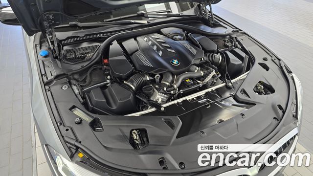 BMW 8 Series (G15) M850i xDrive Gran Coupe 2023 — фото 6