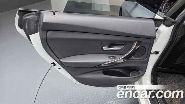 BMW 3 Series GT (F34) GT 320d 2016 — фото 31