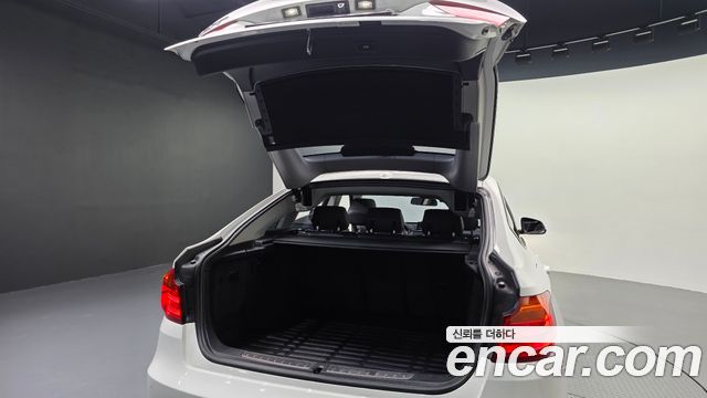 BMW 3 Series GT (F34) GT 320d 2016 — фото 40