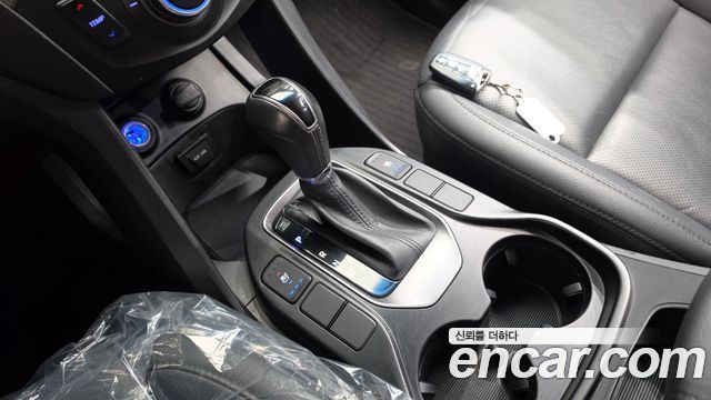 Hyundai Santa Fe (DM) Diesel(e-VGT) 2.0 4WD Premium 2015 — фото 9
