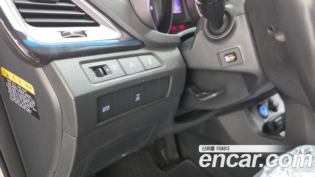 Hyundai Santa Fe (DM) Diesel(e-VGT) 2.0 4WD Premium 2015 — фото 18