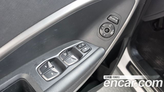 Hyundai Santa Fe (DM) Diesel(e-VGT) 2.0 4WD Premium 2015 — фото 20