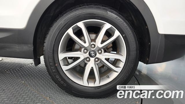 Hyundai Santa Fe (DM) Diesel(e-VGT) 2.0 4WD Premium 2015 — фото 21