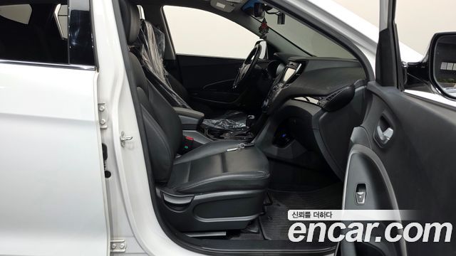 Hyundai Santa Fe (DM) Diesel(e-VGT) 2.0 4WD Premium 2015 — фото 26