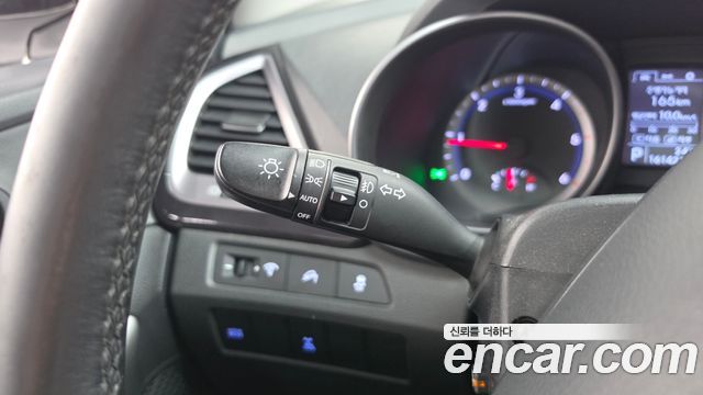 Hyundai Santa Fe (DM) Diesel(e-VGT) 2.0 4WD Premium 2015 — фото 28