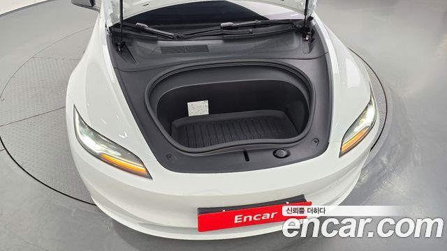 Tesla Model 3 Standard RWD 2026 — фото 6