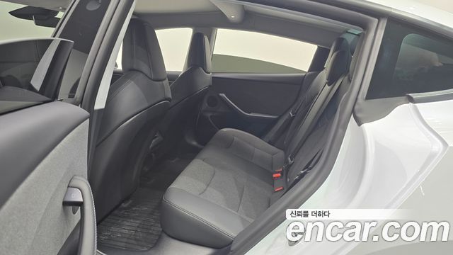 Tesla Model 3 Standard RWD 2026 — фото 11