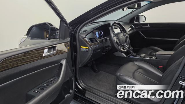 Hyundai Sonata (LF) 2.0 Smart Special 2016 — фото 10