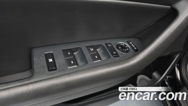 Hyundai Sonata (LF) 2.0 Smart Special 2016 — фото 18