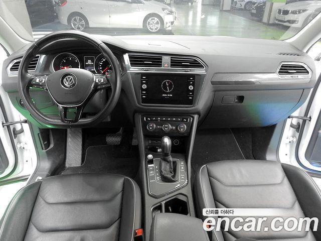 Volkswagen Tiguan (II) 2.0 TDI Premium 2020 — фото 7
