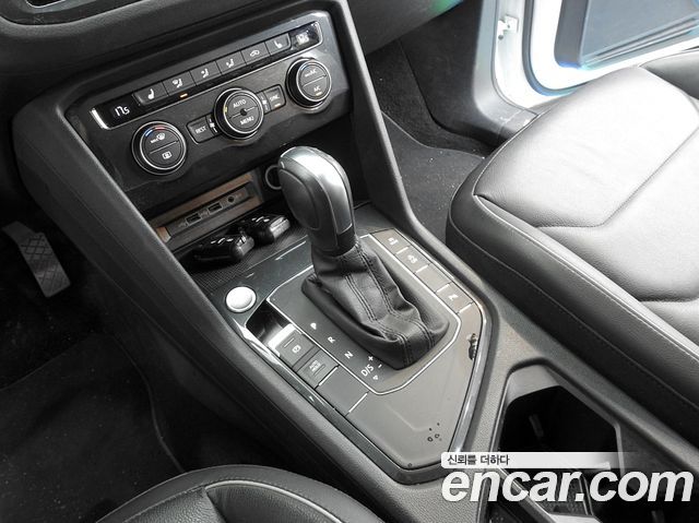 Volkswagen Tiguan (II) 2.0 TDI Premium 2020 — фото 9