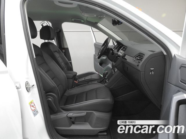 Volkswagen Tiguan (II) 2.0 TDI Premium 2020 — фото 10