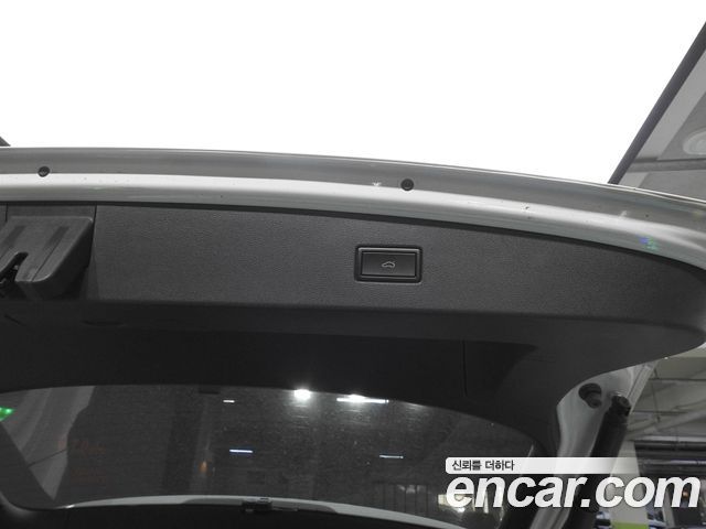 Volkswagen Tiguan (II) 2.0 TDI Premium 2020 — фото 20