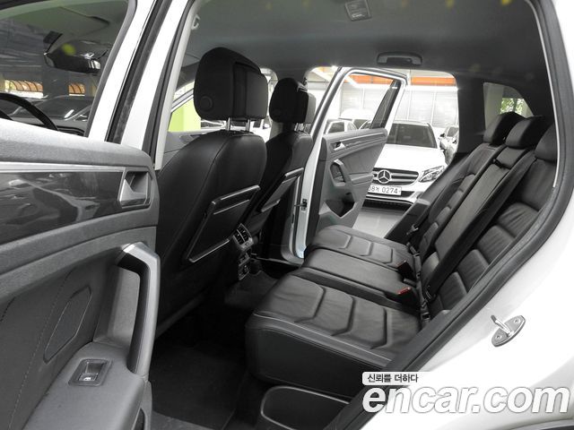 Volkswagen Tiguan (II) 2.0 TDI Premium 2020 — фото 23