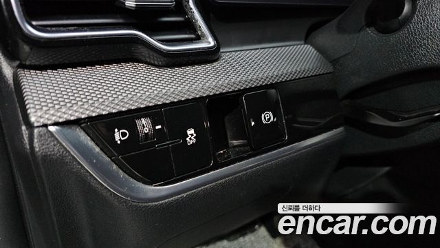 Kia Sportage (V) Gasoline 1.6 Turbo 2WD Prestige 2022 — фото 17
