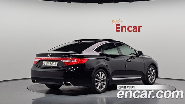 Hyundai Grandeur (HG) HG300 Exclusive Special 2015 — фото 2