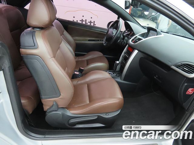Peugeot 207CC 1.6 First Generation 2014 — фото 10