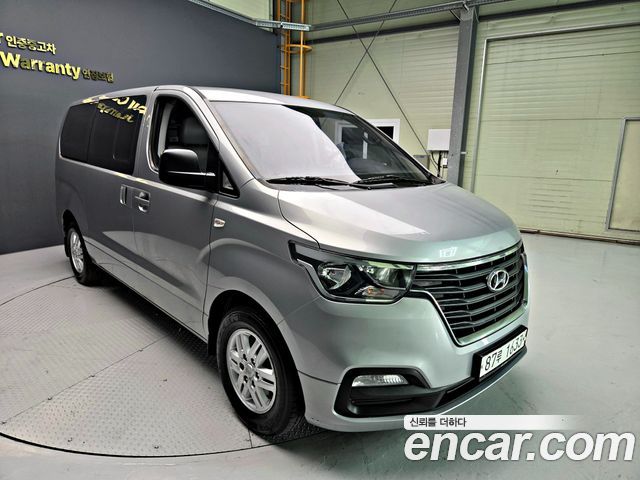 Hyundai Grand Starex Van 3-Seater Smart 2019 — фото 6