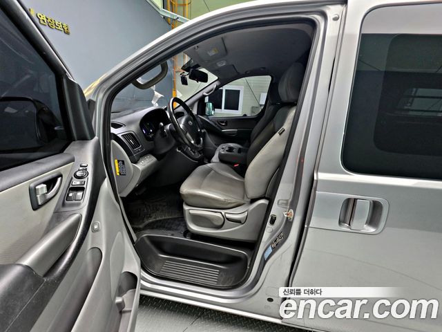 Hyundai Grand Starex Van 3-Seater Smart 2019 — фото 16