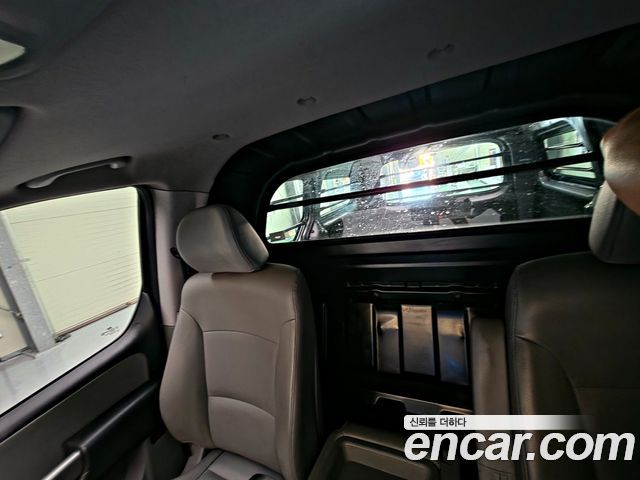 Hyundai Grand Starex Van 3-Seater Smart 2019 — фото 21