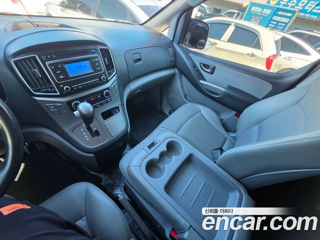 Hyundai Grand Starex Van 3-Seater Smart 2019 — фото 23