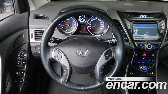 Hyundai Avante 1.6 GDi Smart Standard 2016 — фото 13