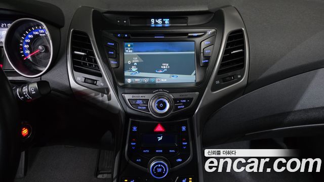 Hyundai Avante 1.6 GDi Smart Standard 2016 — фото 14