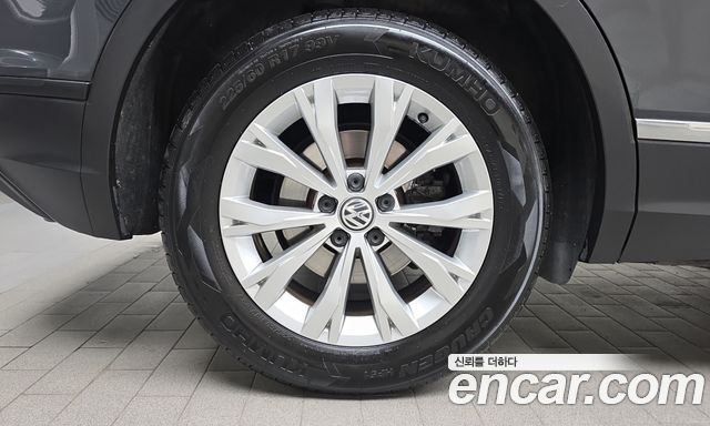 Volkswagen Tiguan (II) 2.0 TDI 2018 — фото 5