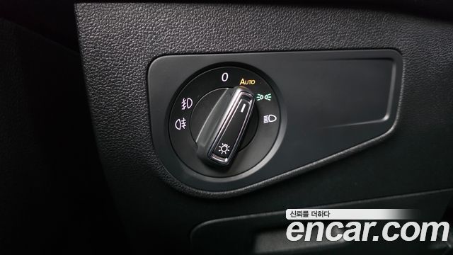 Volkswagen Tiguan (II) 2.0 TDI 2018 — фото 18