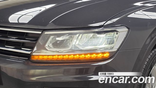 Volkswagen Tiguan (II) 2.0 TDI 2018 — фото 22
