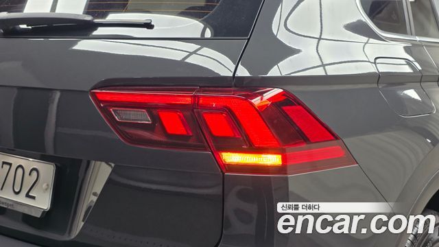 Volkswagen Tiguan (II) 2.0 TDI 2018 — фото 23