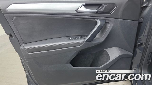 Volkswagen Tiguan (II) 2.0 TDI 2018 — фото 24