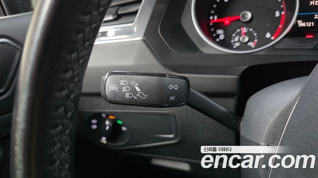 Volkswagen Tiguan (II) 2.0 TDI 2018 — фото 27