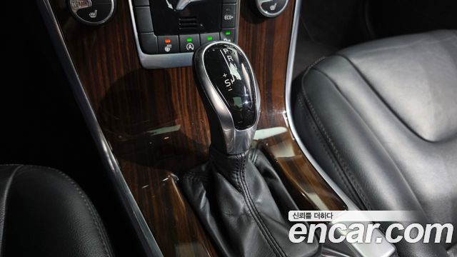 Volvo XC60 D4 1st 2014 — фото 9