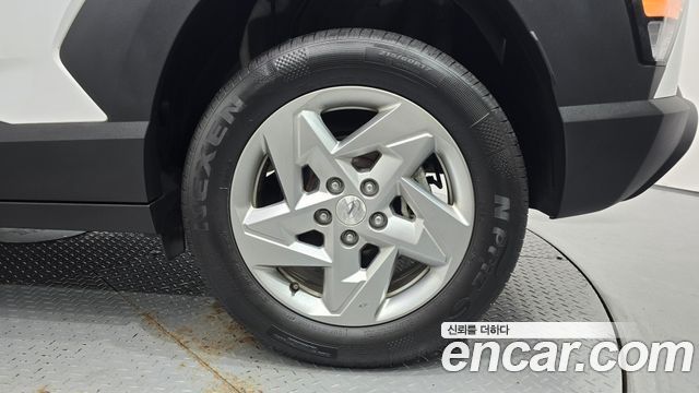 Hyundai Kona (SX2) Gasoline 1.6 Turbo 2WD Modern 2023 — фото 21