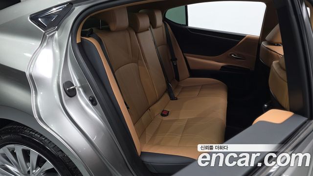 Lexus ES300h (VII) Luxury Plus 2024 — фото 12