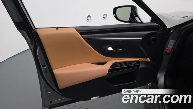 Lexus ES300h (VII) Luxury Plus 2024 — фото 24