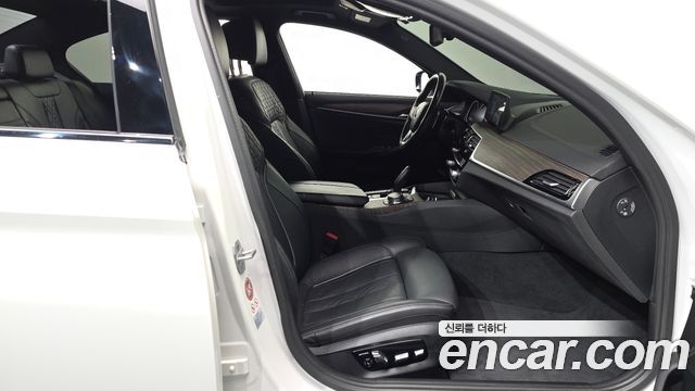 BMW 5 Series (G30) 520d M Sport Package Plus 2017 — фото 11
