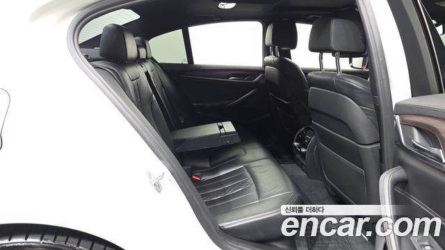 BMW 5 Series (G30) 520d M Sport Package Plus 2017 — фото 12