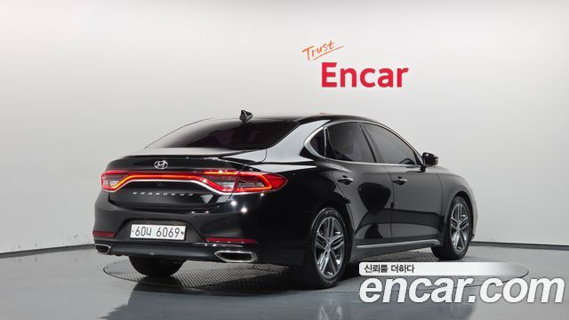 Hyundai Grandeur (IG) 2.4 Premium Special 2018 — фото 2