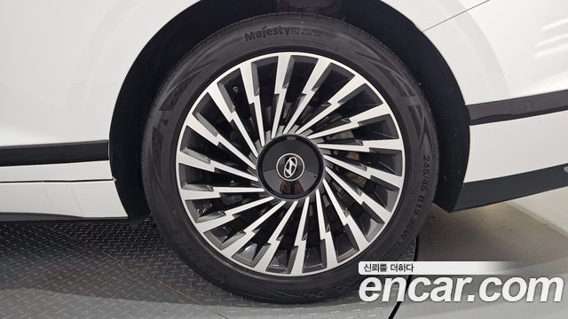 Hyundai Grandeur Hybrid (GN7) Calligraphy 2023 — фото 21