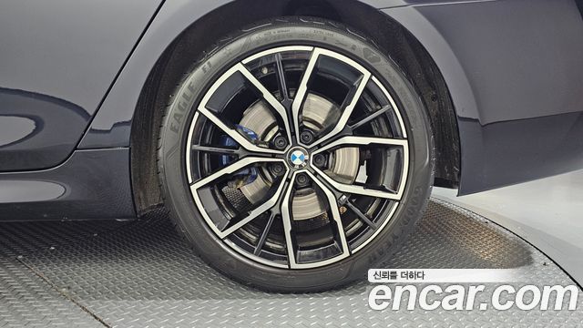 BMW 5 Series (G30) 530i xDrive M Sport Package 2022 — фото 21