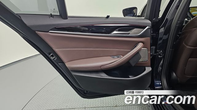 BMW 5 Series (G30) 530i xDrive M Sport Package 2022 — фото 25