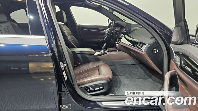BMW 5 Series (G30) 530i xDrive M Sport Package 2022 — фото 26