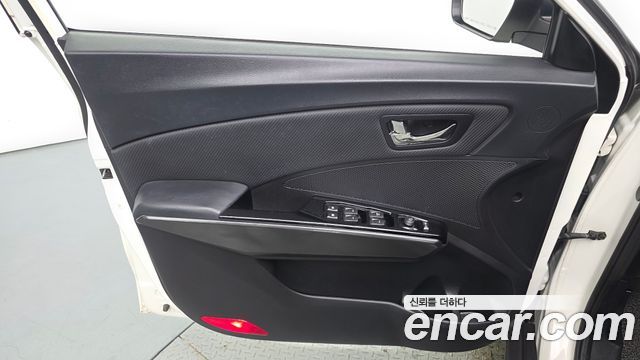 KG Mobility (SsangYong) Very New Tivoli Gasoline 1.5 2WD V5 2020 — фото 24