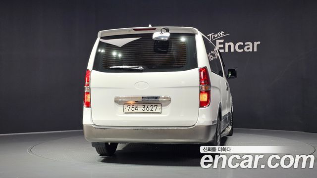 Hyundai Grand Starex 11-Seater Wagon Modern Special 2017 — фото 4